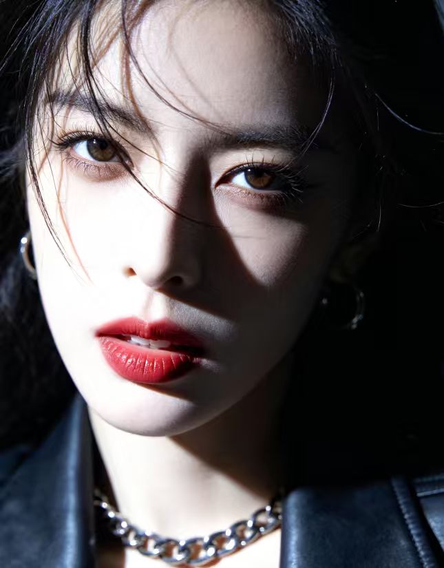 Sexy Temptation: Break Through with High-End Texture, Create High-Drainage Dance and Live Content